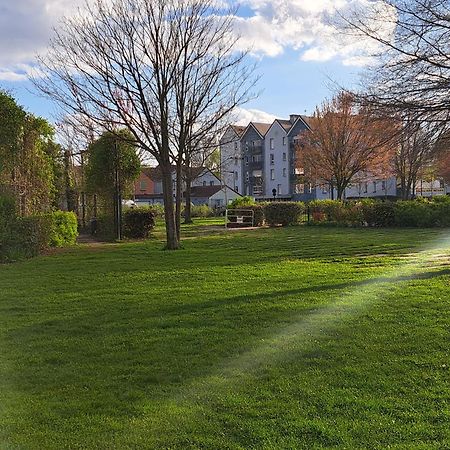 Chez Daniel, Un 2 Pieces Proche De Paris Stade De France Aubervilliers Exteriör bild